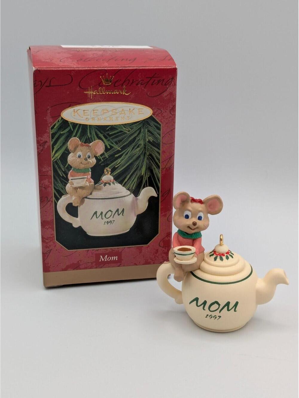 Hallmark Keepsake Mom 1997 Teapot Ornament - Adorable Mouse Detail